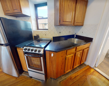 West 22nd Street - Photo Thumbnail 3