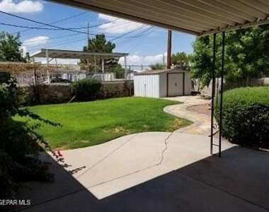 3301 Greenock Street - Photo Thumbnail 19