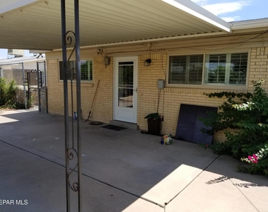 3301 Greenock Street - Photo Thumbnail 25