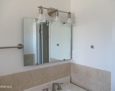 3301 Greenock Street - Photo Thumbnail 35