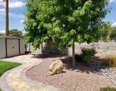 3301 Greenock Street - Photo Thumbnail 21