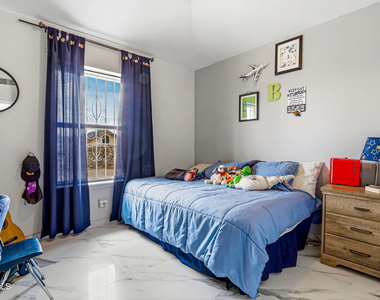 1117 Sun Shadow Drive - Photo Thumbnail 28