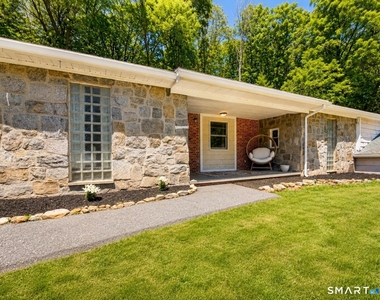 22 Circle Drive - Photo Thumbnail 4
