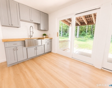 22 Circle Drive - Photo Thumbnail 16