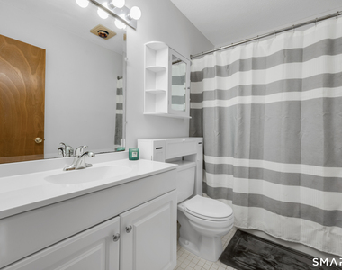 1301 Twin Circle Drive - Photo Thumbnail 15