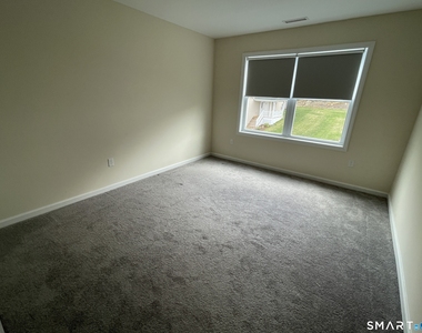 28 Woodside Drive - Photo Thumbnail 8