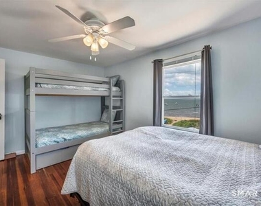 66 Oak Avenue - Photo Thumbnail 5