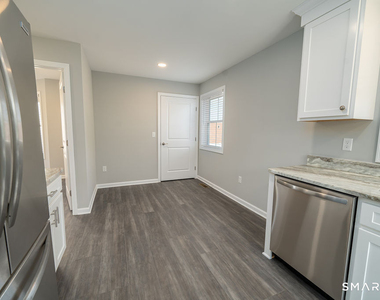 139 Main Street - Photo Thumbnail 4