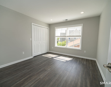139 Main Street - Photo Thumbnail 16