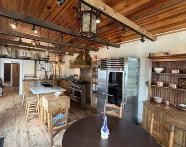 14 Pearl Street - Photo Thumbnail 4