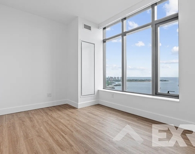 2230 Cropsey Avenue - Photo Thumbnail 6