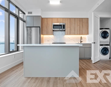 2230 Cropsey Avenue - Photo Thumbnail 4