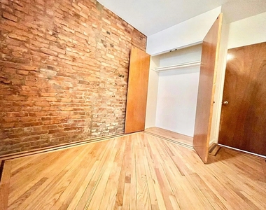 38 Greene Avenue - Photo Thumbnail 13