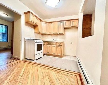 38 Greene Avenue - Photo Thumbnail 14
