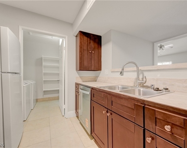 7885 W Flamingo Road - Photo Thumbnail 15