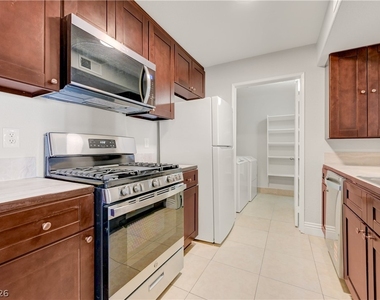 7885 W Flamingo Road - Photo Thumbnail 13