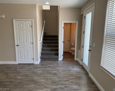 8218 Sierra Cascade Court - Photo Thumbnail 12