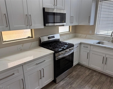 8218 Sierra Cascade Court - Photo Thumbnail 2