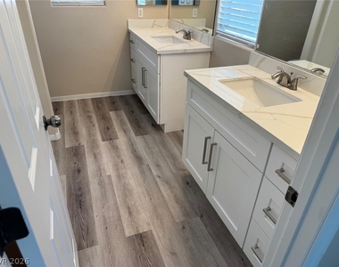 8218 Sierra Cascade Court - Photo Thumbnail 19