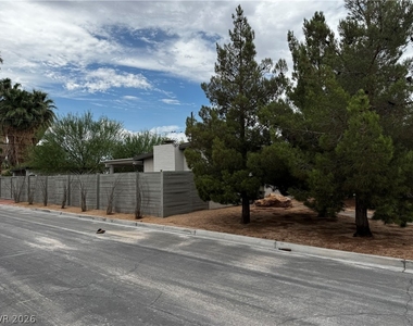 336 Arnold Street - Photo Thumbnail 1
