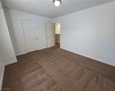 408 Roman Tree Court - Photo Thumbnail 19