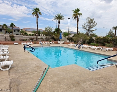 408 Roman Tree Court - Photo Thumbnail 35