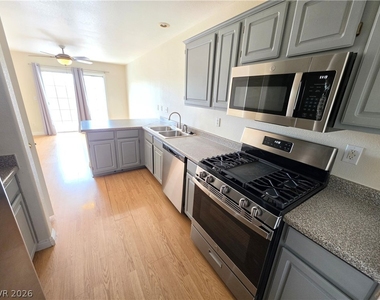 408 Roman Tree Court - Photo Thumbnail 3