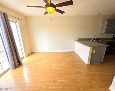 408 Roman Tree Court - Photo Thumbnail 8