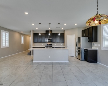9726 Cluny Avenue - Photo Thumbnail 10