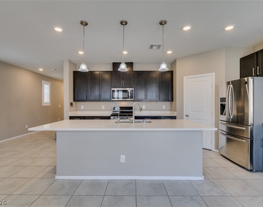 9726 Cluny Avenue - Photo Thumbnail 21