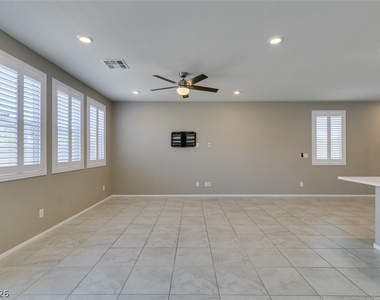 9726 Cluny Avenue - Photo Thumbnail 8