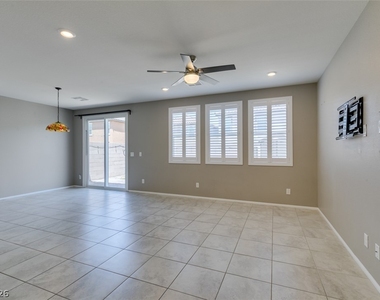 9726 Cluny Avenue - Photo Thumbnail 5