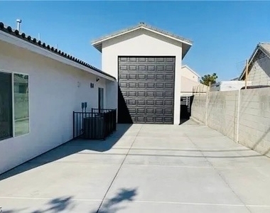 1417 Winwood Street - Photo Thumbnail 14