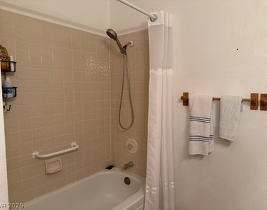 7904 Shelter Island Way - Photo Thumbnail 23