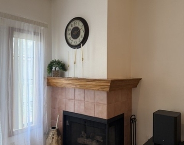 7904 Shelter Island Way - Photo Thumbnail 12