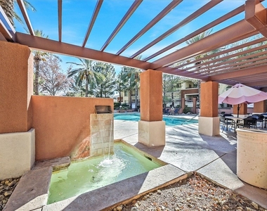908 Domnus Lane - Photo Thumbnail 25