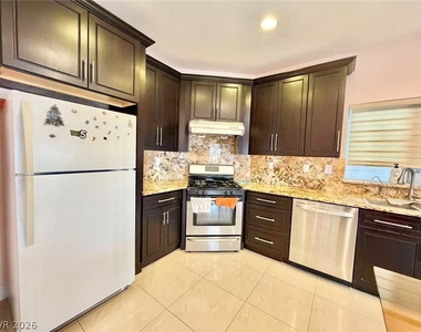 7957 Sky Birch Court - Photo Thumbnail 8