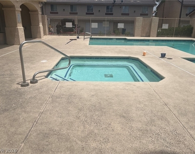 913 Nevada Sky Street - Photo Thumbnail 3