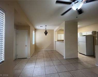 913 Nevada Sky Street - Photo Thumbnail 8