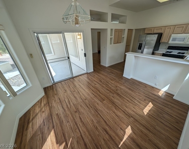 2829 Vista Butte Drive - Photo Thumbnail 8