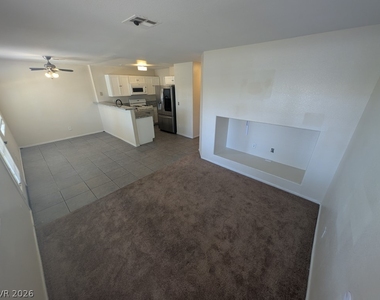 2520 Sierra Luna Avenue - Photo Thumbnail 4