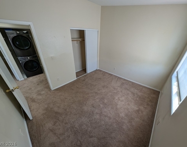 2520 Sierra Luna Avenue - Photo Thumbnail 19