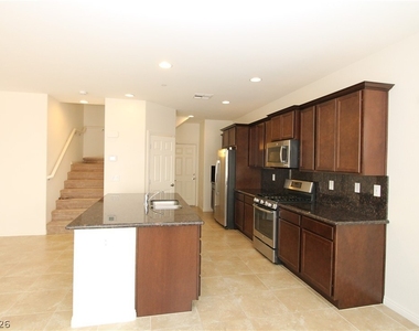 1132 Jesse Harbor Avenue - Photo Thumbnail 7