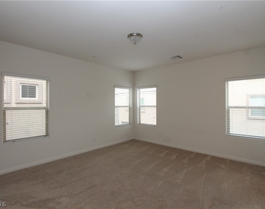 1132 Jesse Harbor Avenue - Photo Thumbnail 11
