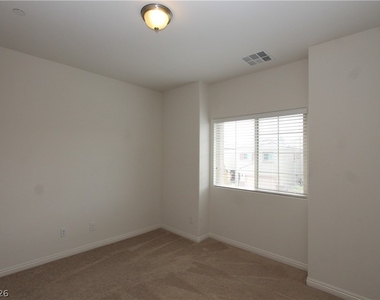 1132 Jesse Harbor Avenue - Photo Thumbnail 17