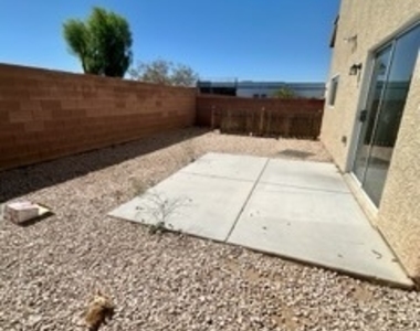 8688 Mesquite Hills Street - Photo Thumbnail 15