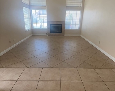9824 Cross Creek Way - Photo Thumbnail 4