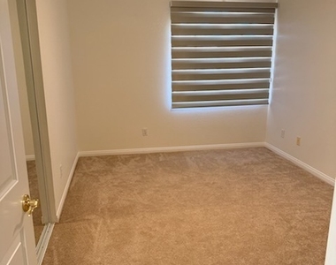 9121 Teal Lake Court - Photo Thumbnail 23