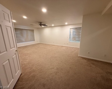 9121 Teal Lake Court - Photo Thumbnail 14