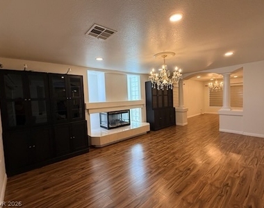9121 Teal Lake Court - Photo Thumbnail 5